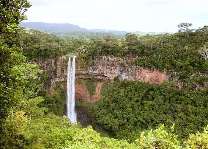 Chamarel waterfall dropping into the gorge